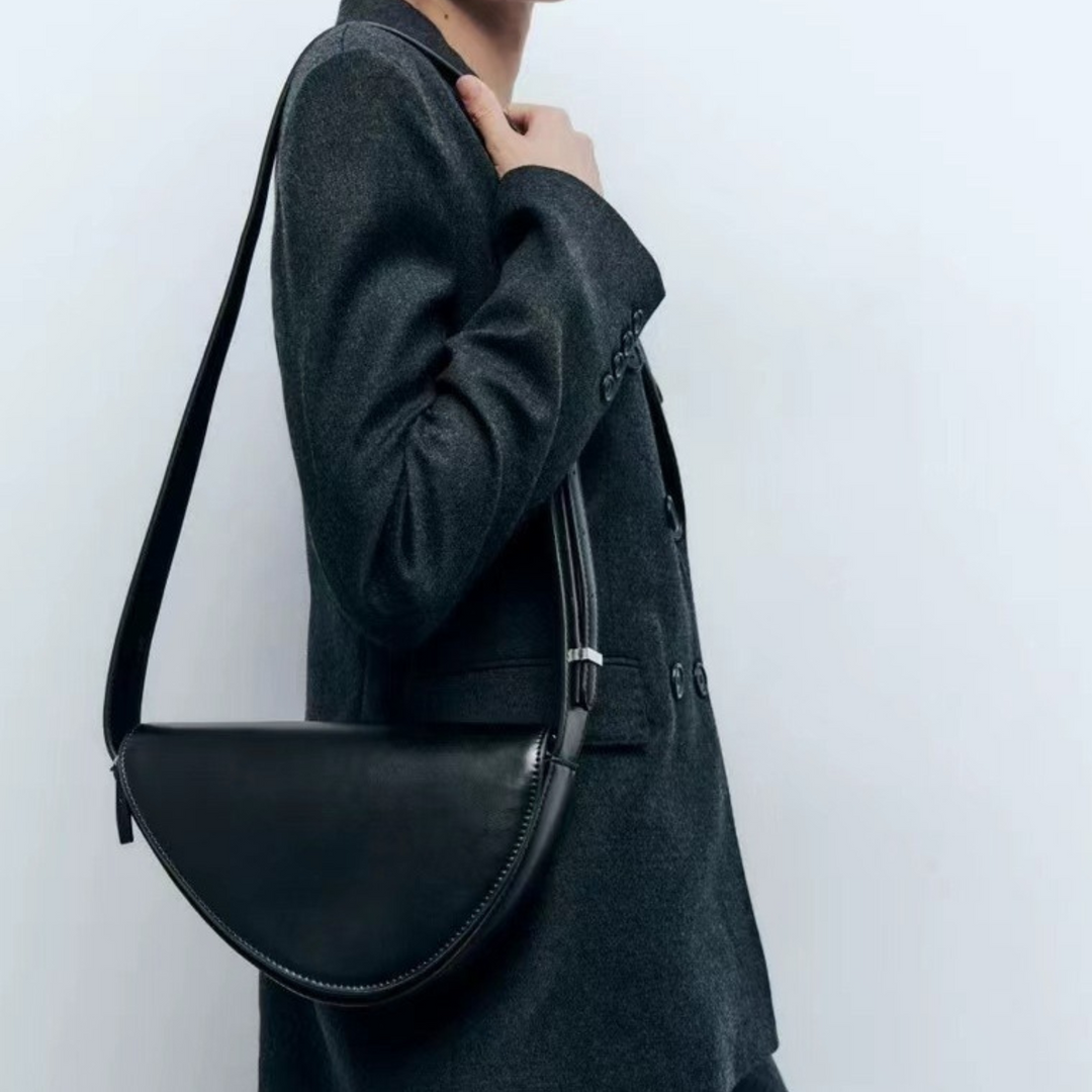 Antigone | Sandy Handbag - Black | Shut the Front Door