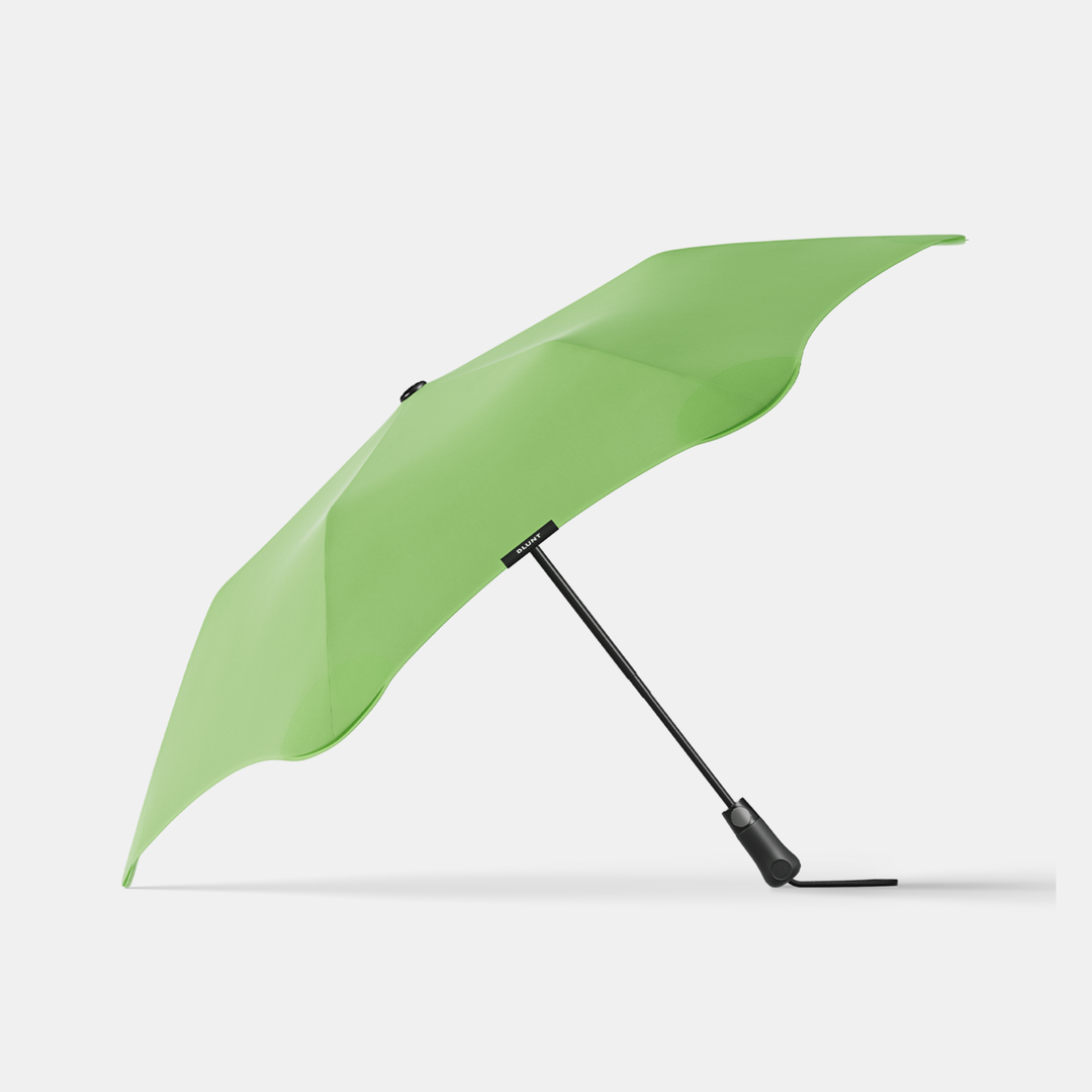 Blunt | Umbrella Blunt Metro Meadow Green | Shut the Front Door