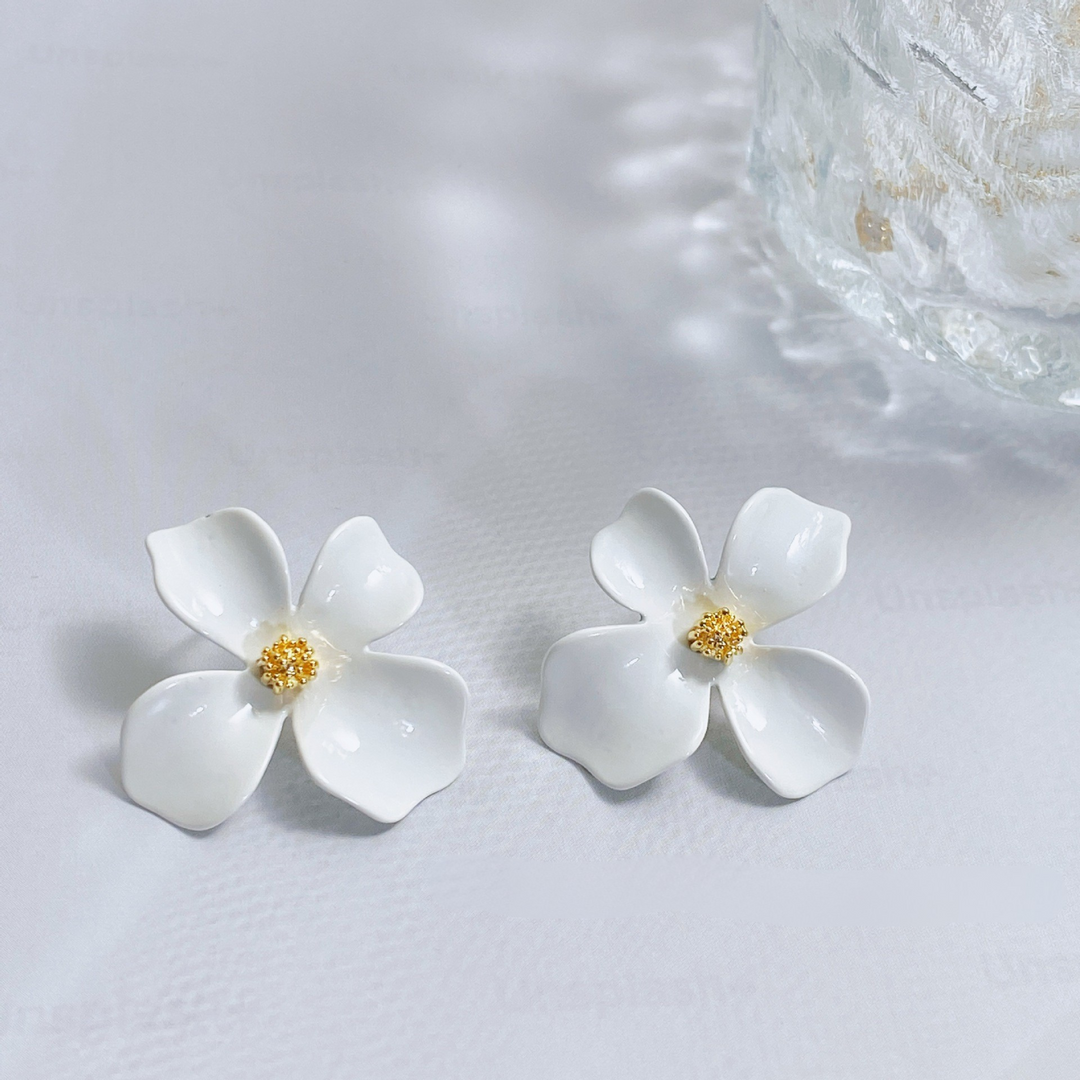 Flower Earrings - White