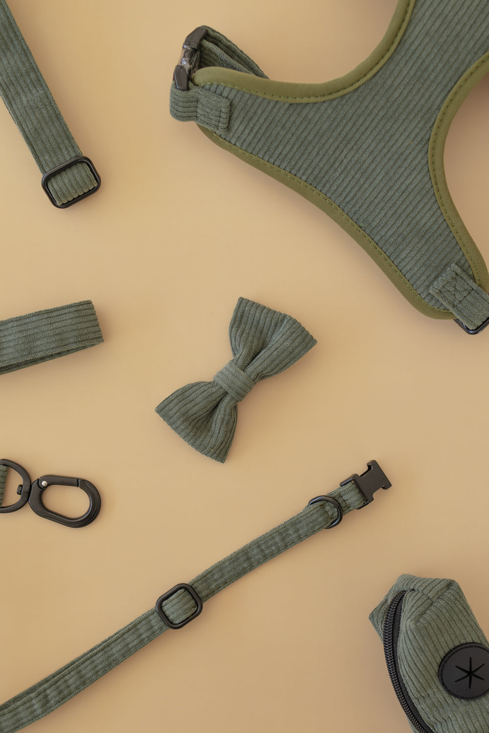 Antigone | Pet Harness Cordroy Green - Small | Shut the Front Door