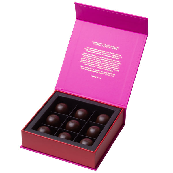 Bennetts Of Mangawhai | 9 Piece Dark Crispy Salted Caramel Giftbox | Shut the Front Door